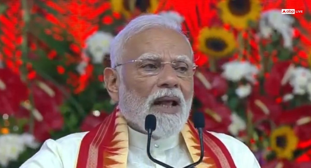 बोर्ड लगाएं - यहां बिकता है स्वदेशी सामान, ट्रंप के टैरिफ पर पीएम मोदी ने अहमदाबाद से दिया बड़ा मैसेज