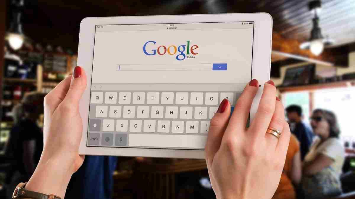 Google पर भूलकर भी न करें ये काम, नहीं तो घर से उठा ले जाएगी पुलिस
