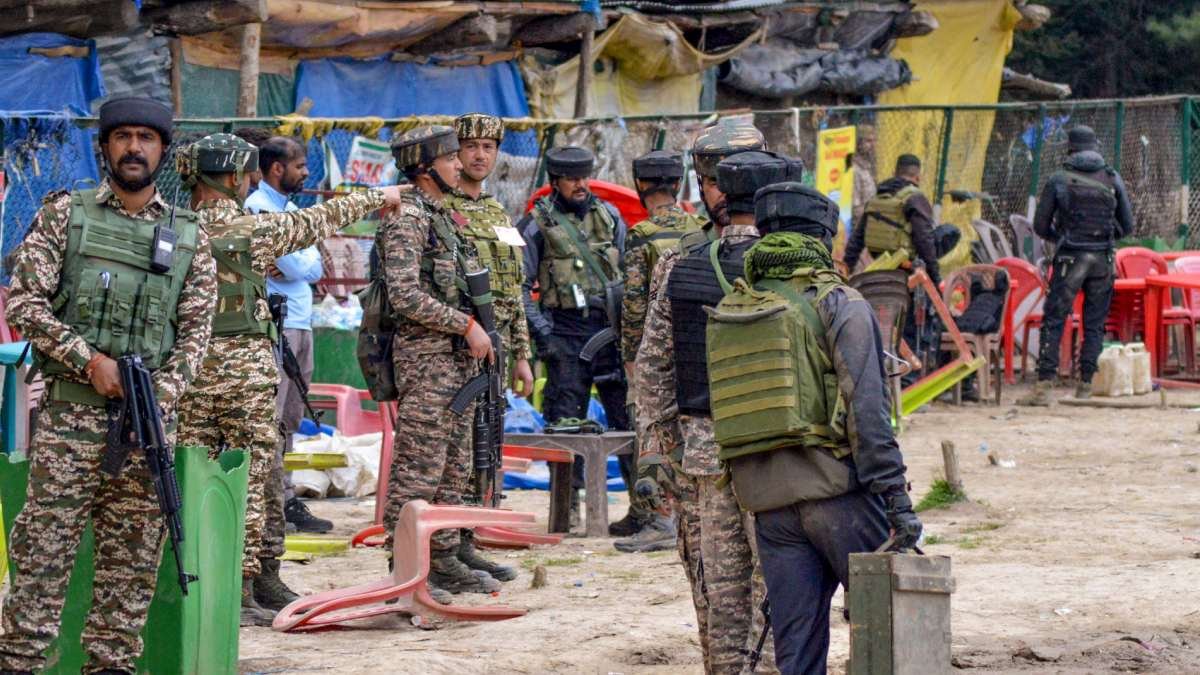 Pahalgam Terror Attack: PAK की घनघोर बेइज्जती! जिसे बताया अपना लड़ाकू विमान वो तो निकला वीडियो गेम, उधार के पैसे पर...