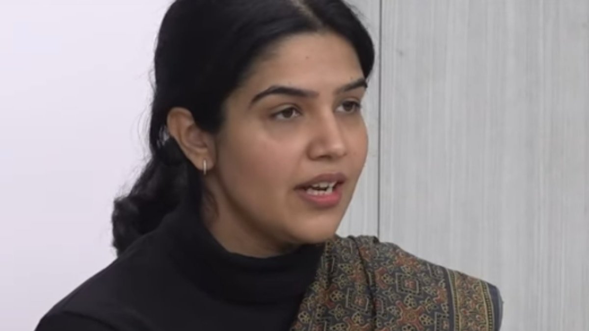 हार नहीं मानी, चौथे प्रयास में UPSC में जम्मू-कश्मीर की डॉ. इरम चौधरी ने लहराया परचम