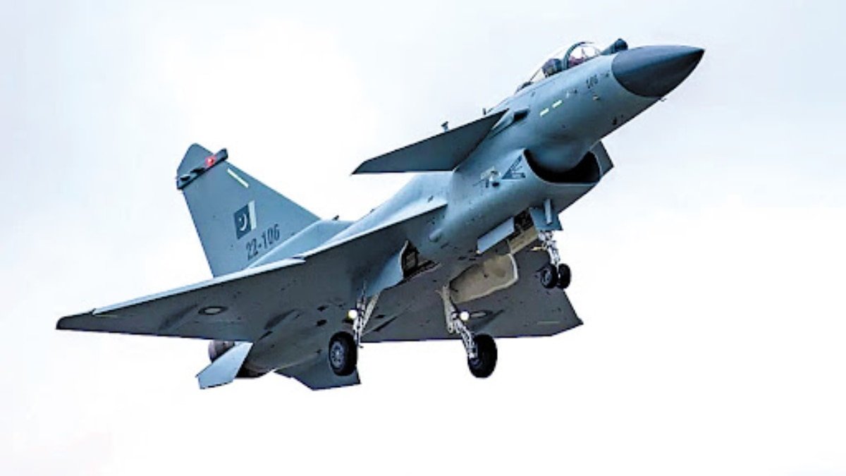 भारत न कर दे एयरस्ट्राइक, घबराए PAK ने एयरस्पेस में लगाए जैमर, ड्रैगन वाला मिसाइल सिस्टम भी कर दिया तैनात