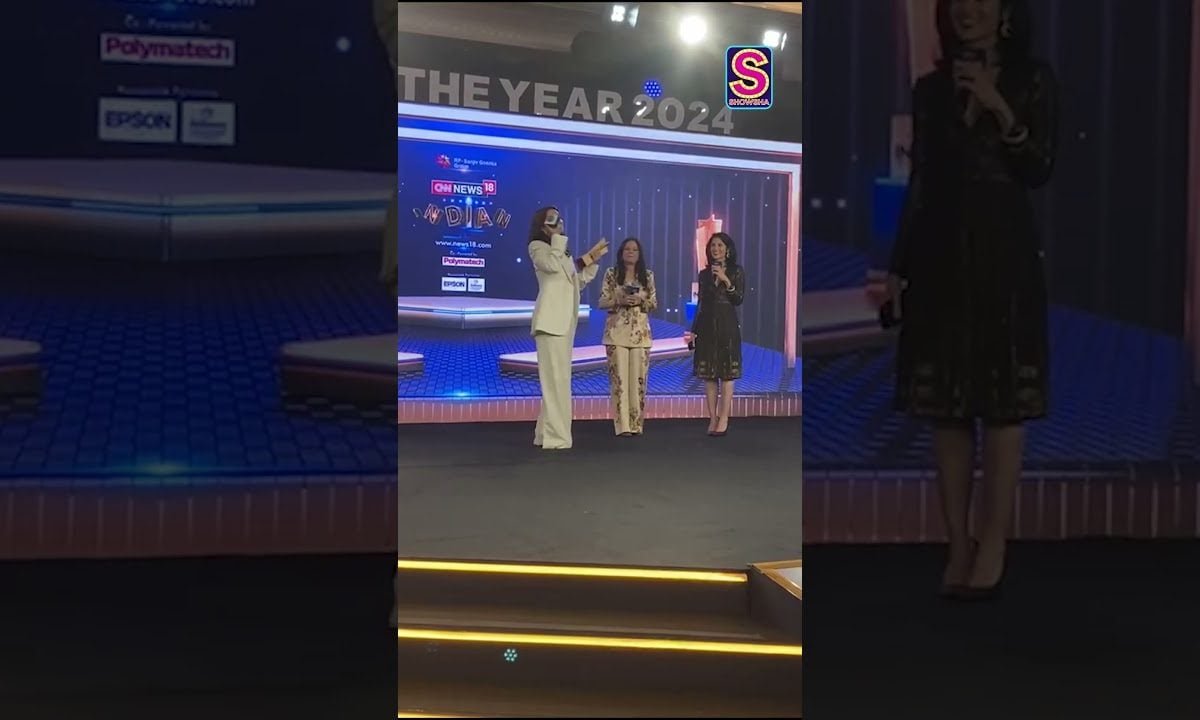 Shraddha Kapoor Sets The Stage On Fire With Aayi Nayi Dance From Stree 2 At Indian Of The Year