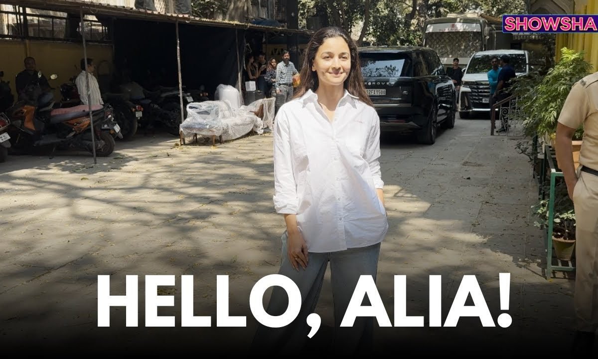Alia Bhatt Looks Fresh As A Daisy In A Casual Fit | WATCH