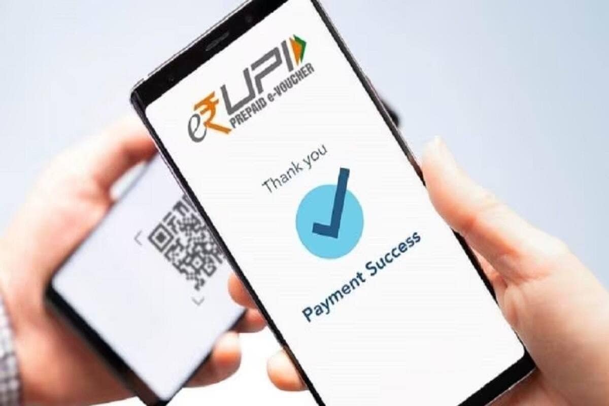 Soon You Can Split UPI Payments Into EMIs Just By Scanning A QR Code