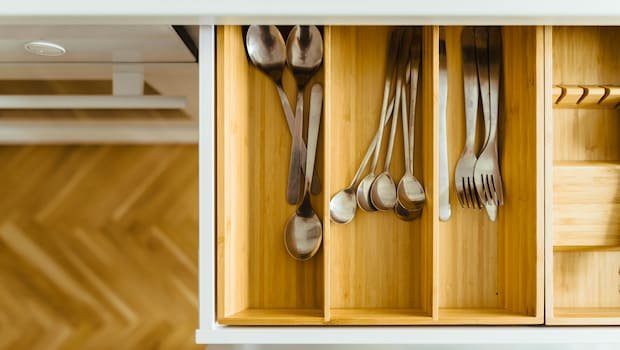 Thinking Of Buying Cutlery? 5 Key Factors To Keep In Mind
