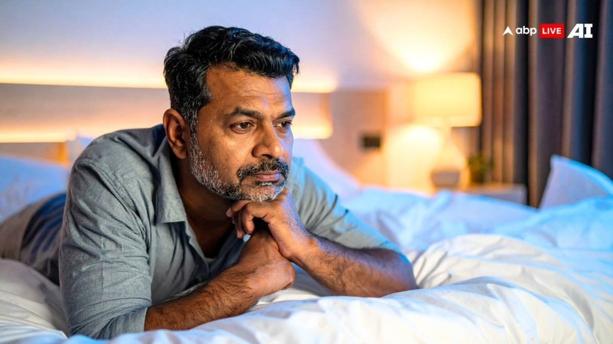 Sleep Deprivation Heart Risk: कहीं धीरे-धीरे आपकी नींद तो कम नहीं हो रही, जानिए हार्ट अटैक के कितना करीब पहुंच गए हैं आप?