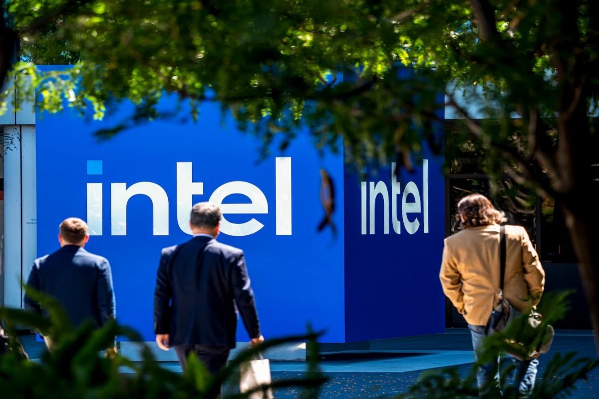 Intel Hires Former Board Member As New CEO In Struggling Chipcreaters Latest Comesupport Attempt