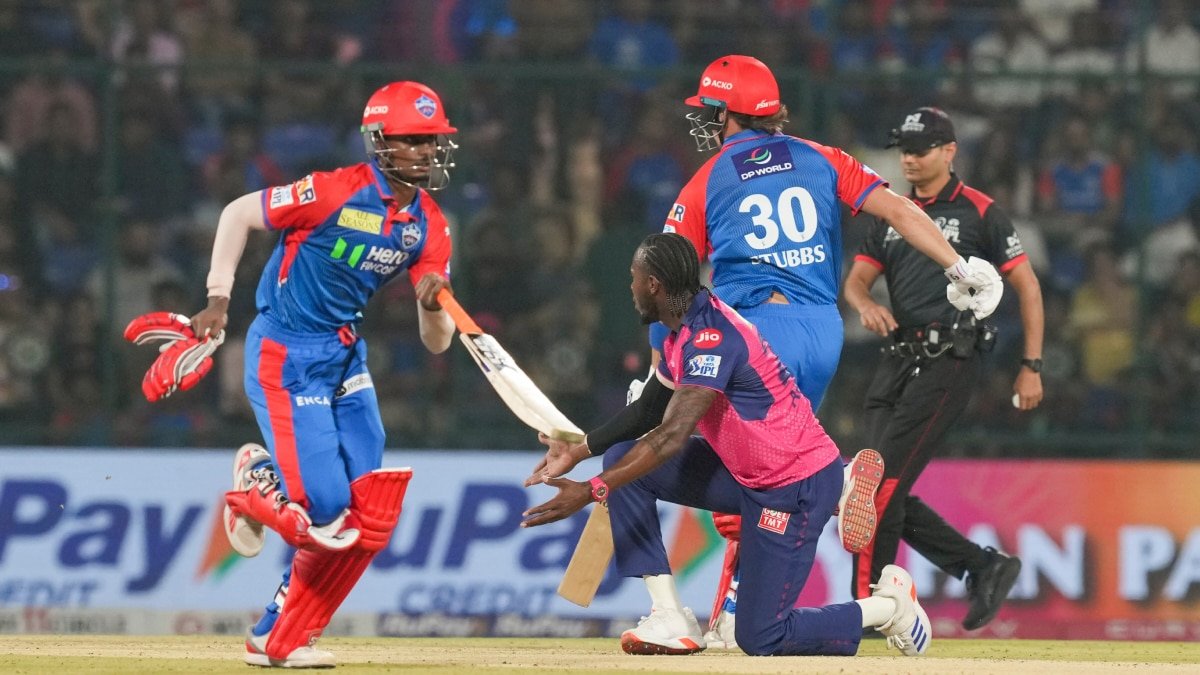 IPL 2025: जीतने के बाद भी दिल्ली कैपिटल्स के इस सदस्य पर BCCI ने ठोका भारी जुर्माना, की थी बड़ी गलती