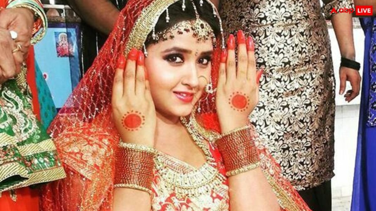 खेसारी लाल यादव की Ex गर्लफ्रेंड ने की गुपचुप शादी? गले में वरमाला- मांग में सिंदूर और पति का हाथ थामे नजर आईं काजल राघवानी!
