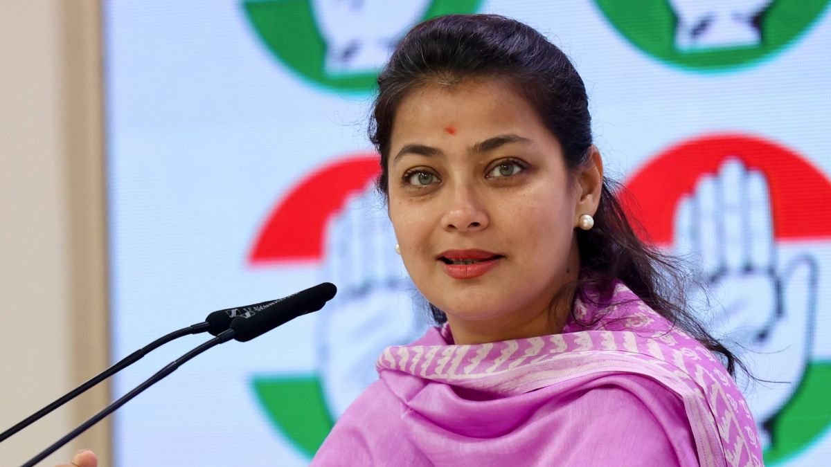 ‘सीजफायर से भारत को झटका’, कांग्रेस नेता प्रणीति शिंदे मैदान में उतरीं, मोदी सरकार से पूछे ये सवाल