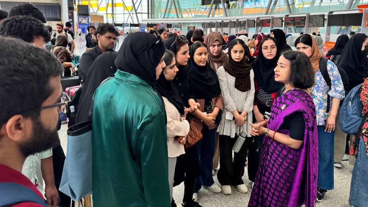 ईरान से भारतीयों की वतन वापसी, मरियम बोलीं- मिसाइल हमारी बिल्डिंग के ऊपर से गुजरी, सैफ ने कहा- रात में...