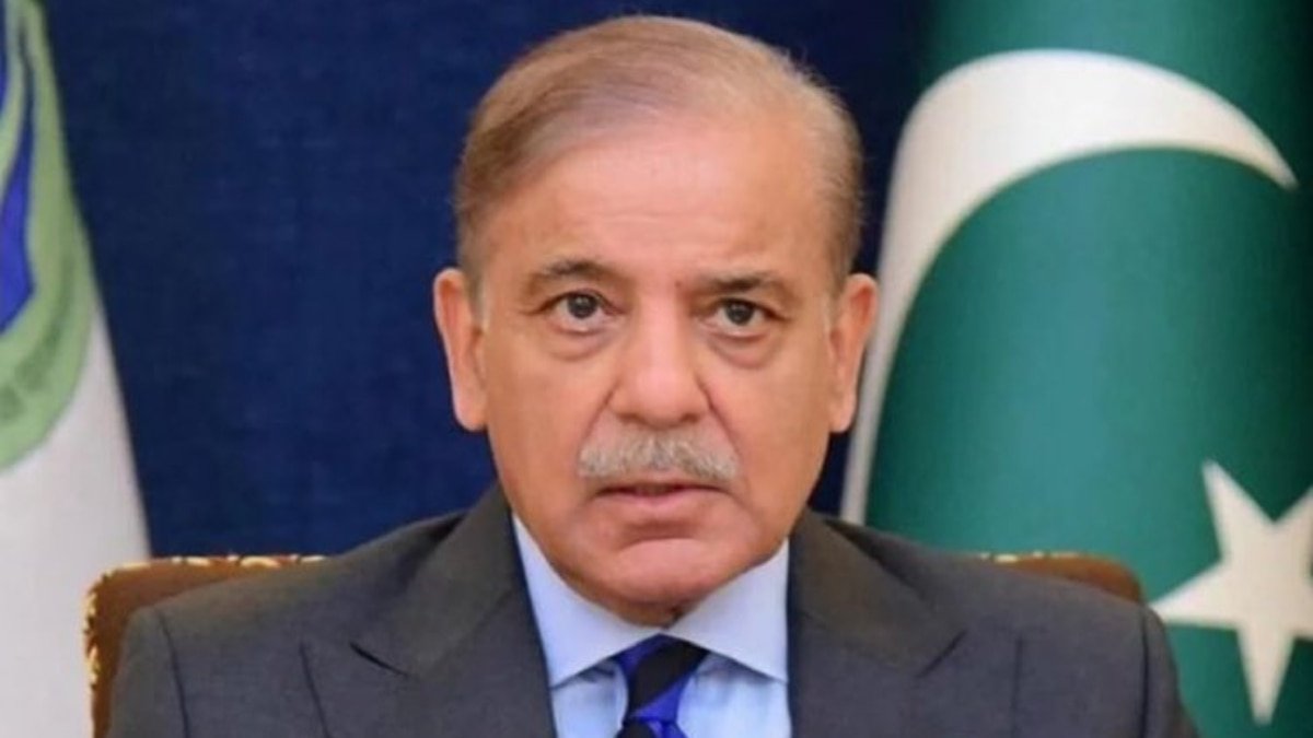 एयर स्ट्राइक के बाद पाकिस्तान में मची खलबली, PAK सेना ने मांगी जवाबी कार्रवाई की परमिशन; संसद को संबोधित करेंगे शहबाज शरीफ