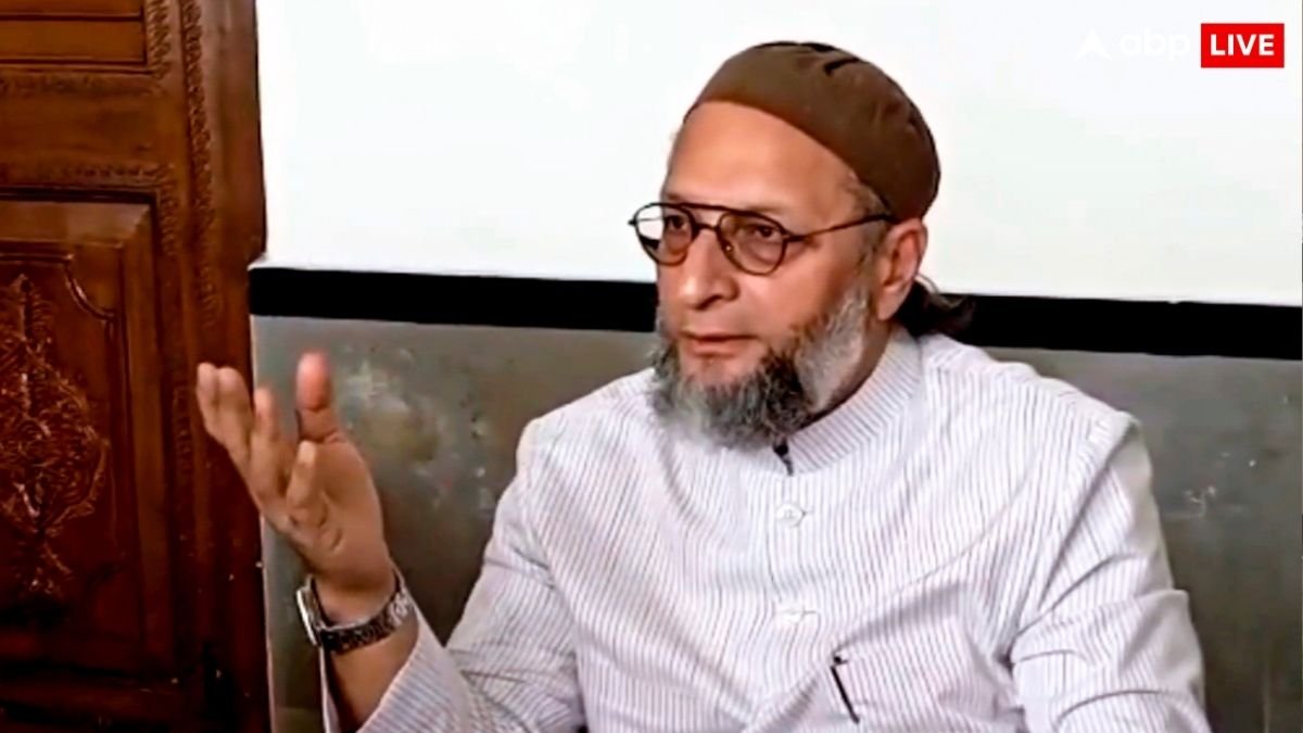 हम बाबर की नही, स्वतंत्रता सेनानियों की संतान हैं, हैदराबाद में बोले असदुद्दीन ओवैसी