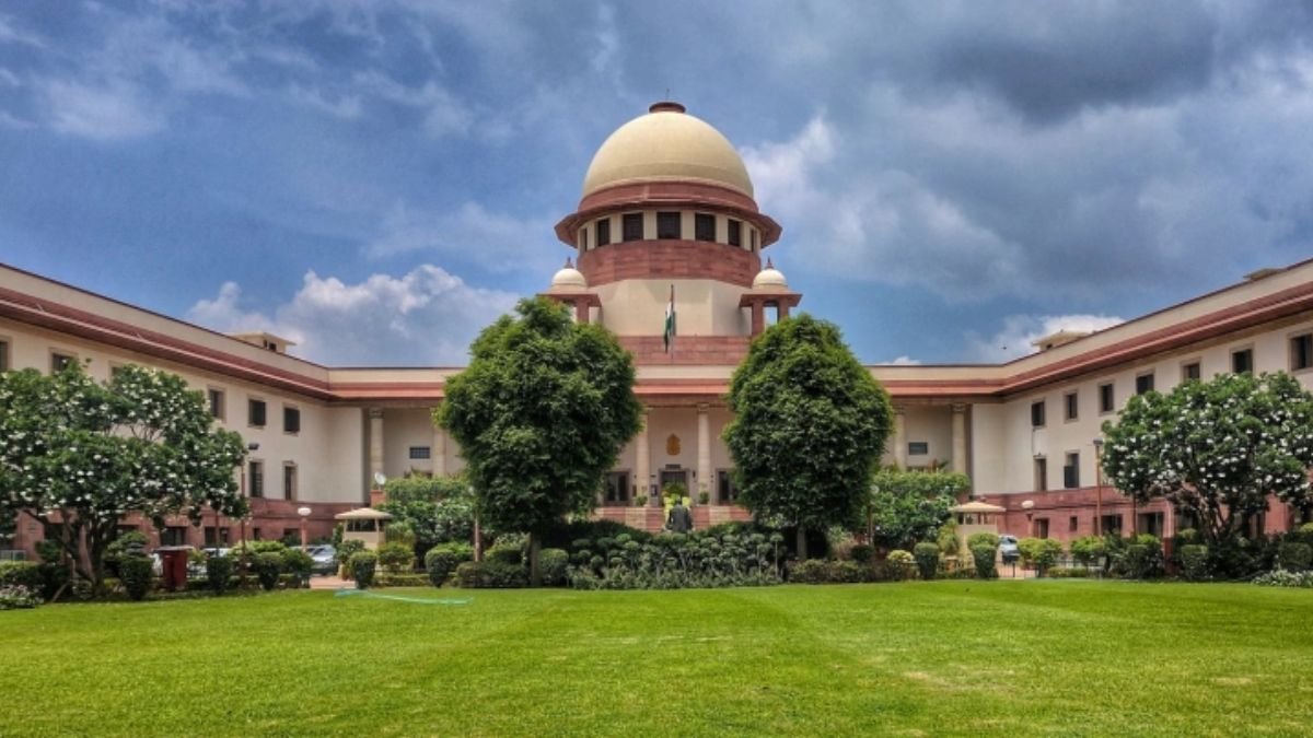 लॉटरी डिस्ट्रीब्यूटर्स को नहीं देना होगा सर्विस टैक्स, सुप्रीम कोर्ट से मिल गई बड़ी राहत