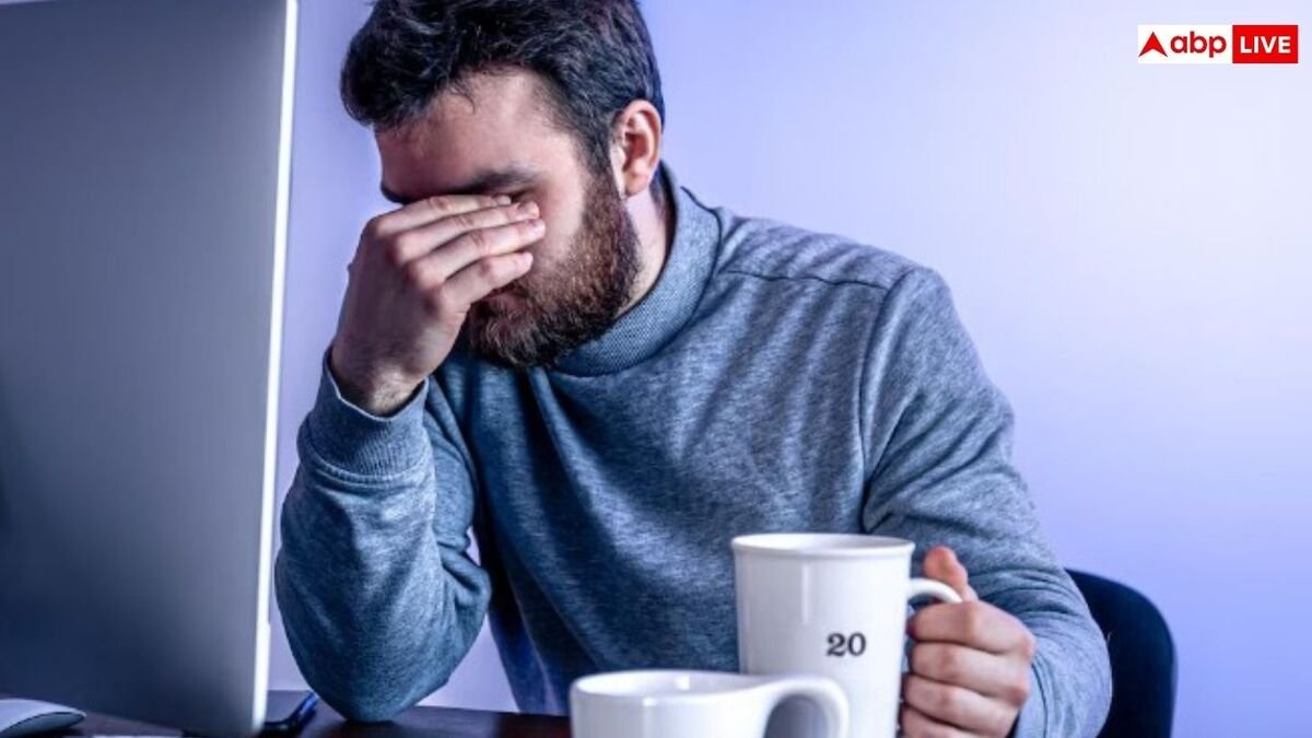 Vitamin Deficiency Tredness: किस विटामिन की कमी से होती है थकान? जानें कैसे करें पूरा