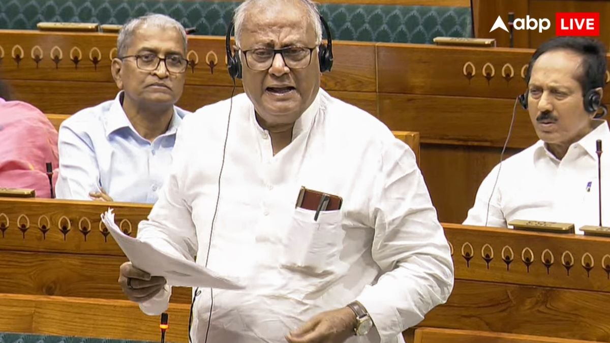 Indian Politics: संसद में TMC सांसद बोले- वापस लिया जाए वक्फ विधेयक, जगदंबिका पाल ने जवाब में क्यों कहा- अखबार कम पढ़ें