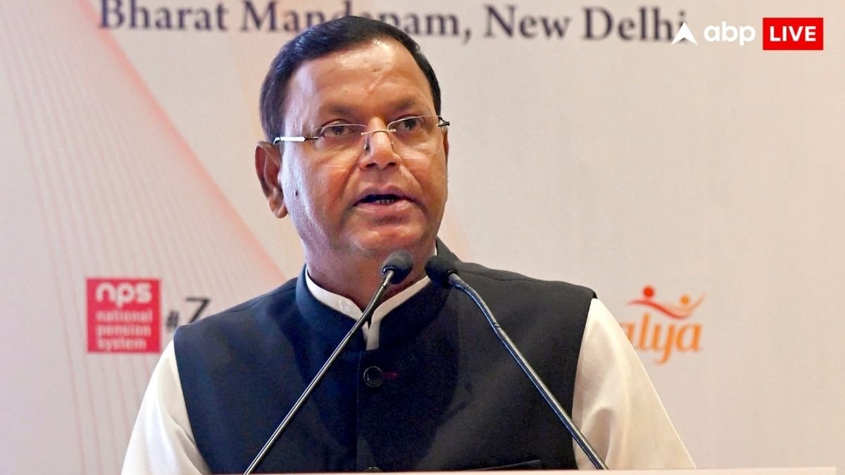 ऑपरेशन डीप मेनिफेस्ट: पाकिस्तानी अवैध आयात का पर्दाफाश, विभाग ने 12.04 करोड़ का सामान किया जब्त