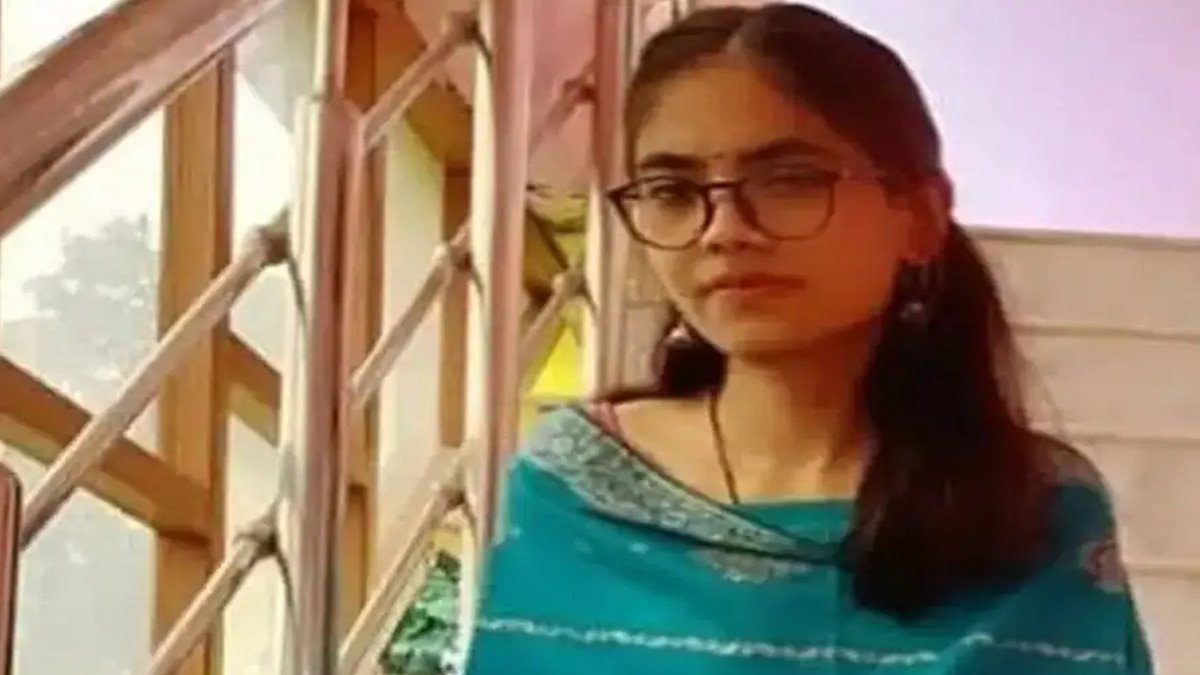 Success Story: बिना हाथों के जन्मी अंकिता टोपाल ने रचा इतिहास, जेआरएफ में हासिल किया AIR-2