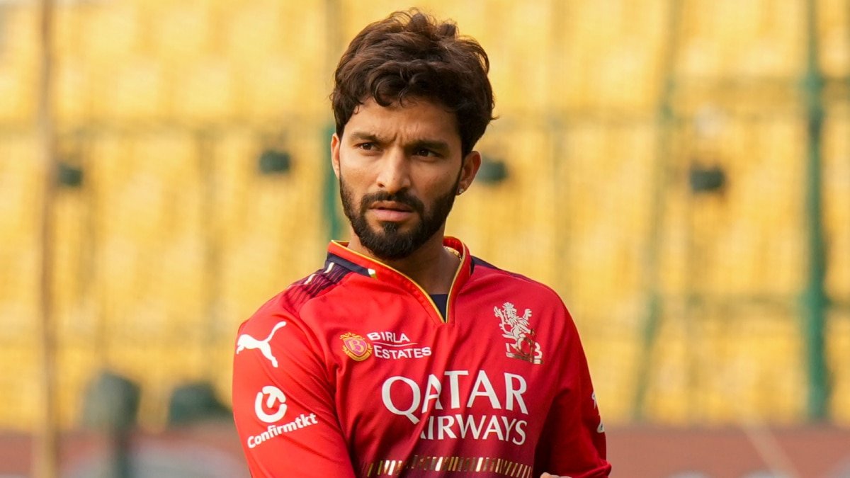 MI से जीत के बाद भी RCB कप्तान रजत पाटीदार को उठाना पड़ा भारी नुकसान, BCCI ने ठोका जुर्माना