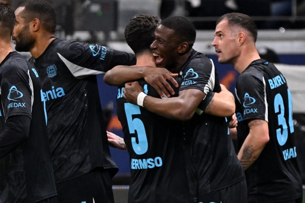 Bayer Leverkusen Stay In Sight Of Bayern Before Champions League Showdown