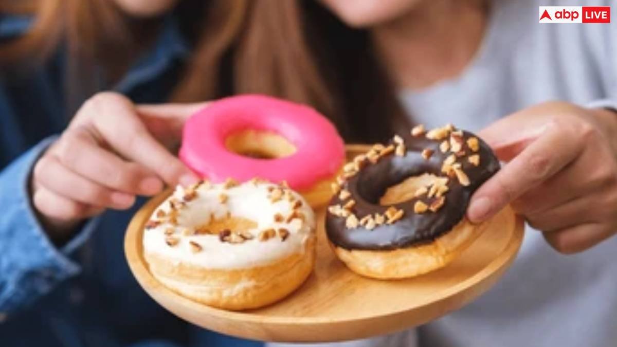 बार-बार मीठा खाने की होती है क्रेविंग तो ऐसे करें कंट्रोल, इन टिप्स को करें फॉलो