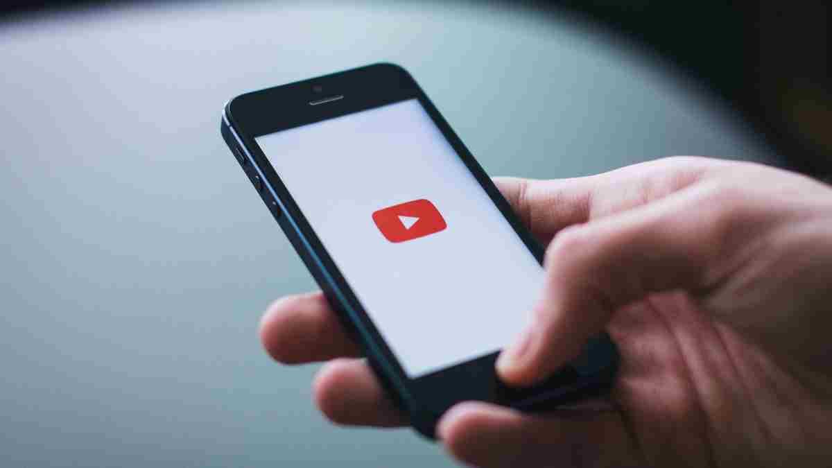15 जुलाई से बदलेगा YouTube का नियम, AI और लो-क्वालिटी कंटेंट वाले क्रिएटर्स की कमाई पर पड़ेगा असर