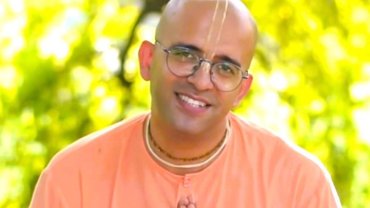 आखिर कैसे चलता है ISKCON ब्रह्मचारियों का गुजारा? जानिए कितनी मिलती है सैलरी कौन उठाता है खर्च!