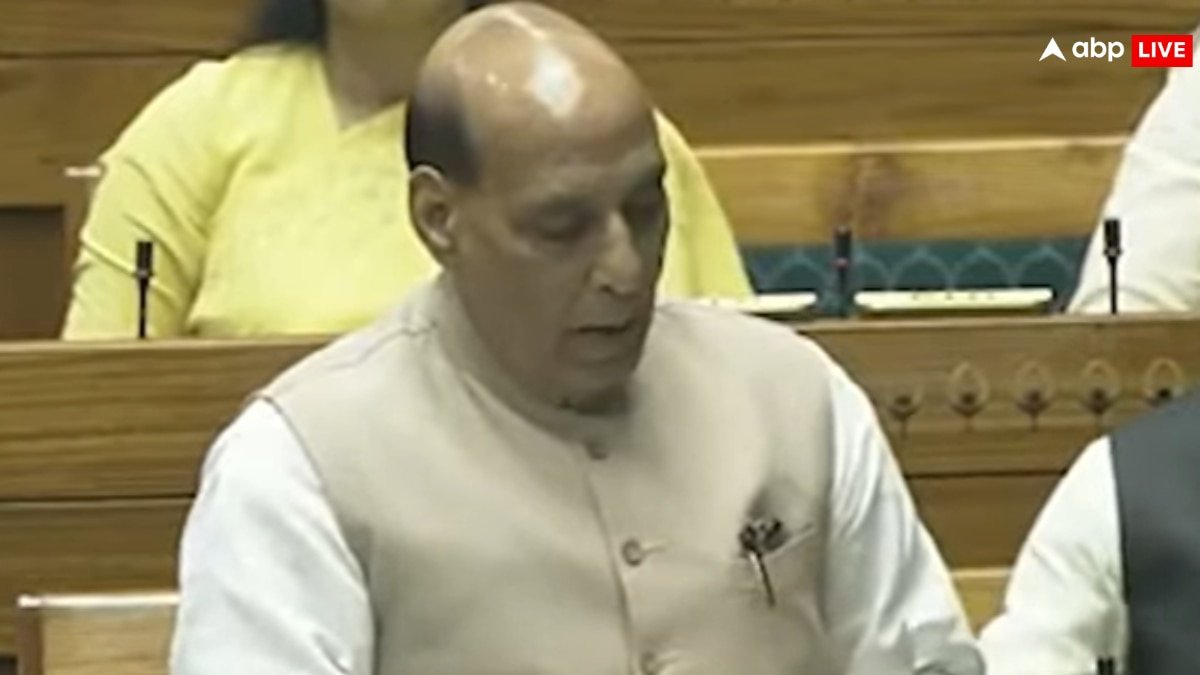 ऑपरेशन सिंदूर पर राजनाथ सिंह ने संसद में दिया जवाब, सीजफायर वाले दबाव से इनकार, बोले- PAK ने कहा अब रोक दीजिए महाराज