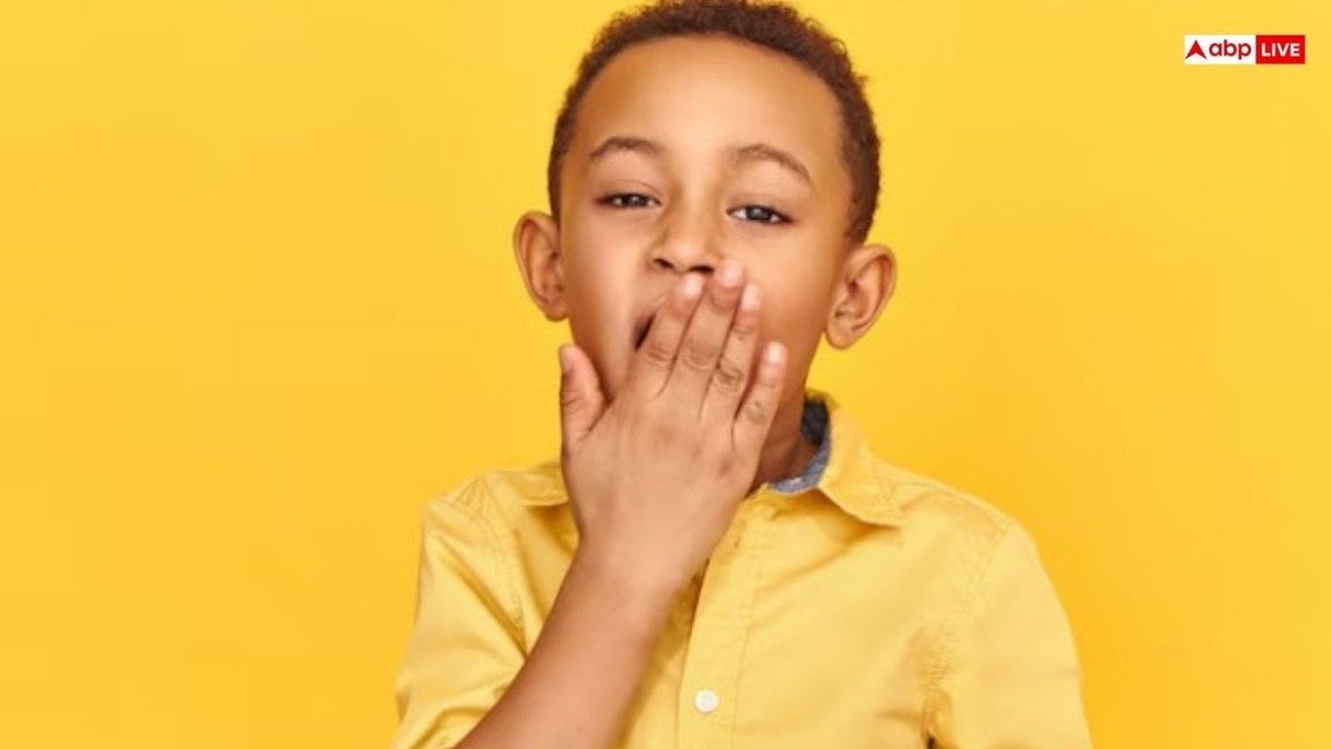 बच्चों के शरीर से आ रही है गंध? इन नुस्खों से करें इसका इलाज