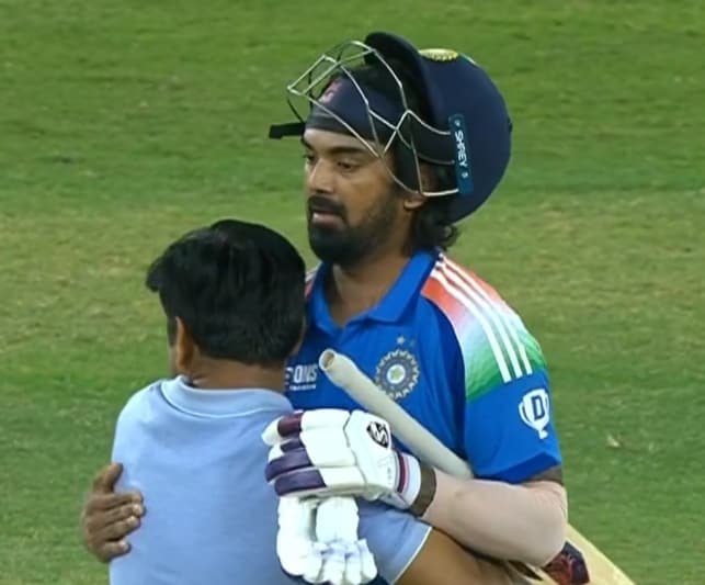 Watch: Fan Invades Pitch To Hug Rahul After Win vs Aus. Video Goes Viral