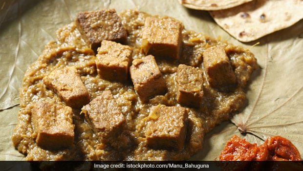 Dhokar Dalna: How To Make This Delish Bengali Curry With Fried Chana Dal Cakes And Potato