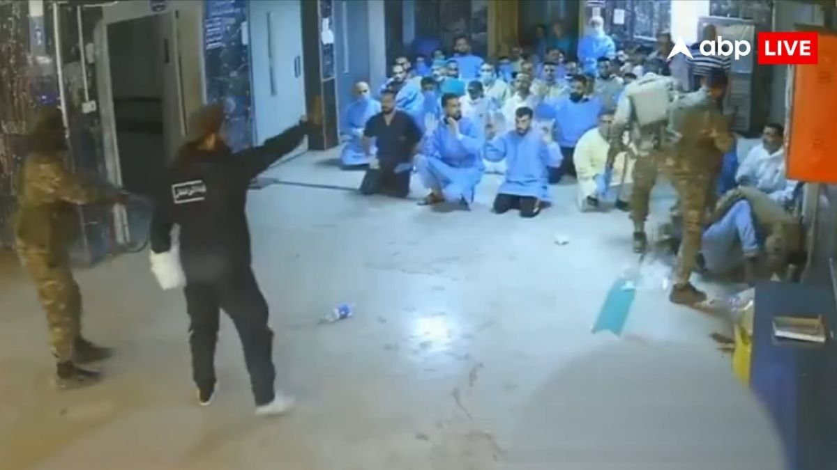 सीरिया में अस्पताल के स्टाफ को घुटनों पर बैठाया, शख्स खड़ा हुआ तो मार दी गोली, वीडियो आया सामने