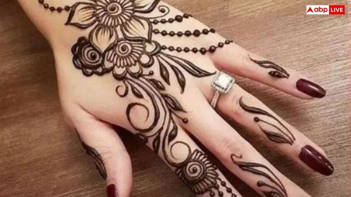 इन मेहंदी डिजाइन से हाथों को दें सिंपल लुक, इंगेजमेंट पर हर कोई करेगा तारीफ