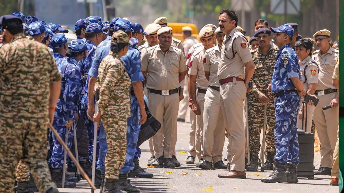 Pahalgam Terror Attack: पहलगाम हमले की FIR में खुलासा, पाकिस्तानी हथियारों से हुई फायरिंग, बैसारन घाटी पहुंचेंगे NIA चीफ