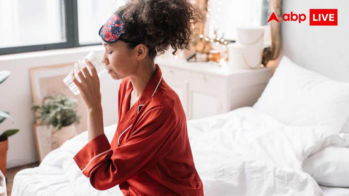 सुबह-सुबह बासी मुंह पानी पीते हैं आप? ये होते हैं कमाल के हेल्थ बेनिफिट्स