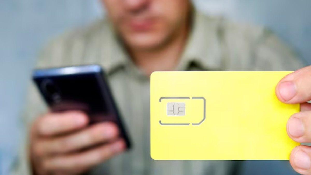 Sim Swap Scam के बढ़ रहे मामले, ऐसे शिकार बनाते हैं स्कैमर्स, खुद को सुरक्षित रखने के लिए अपनाएं ये तरीके