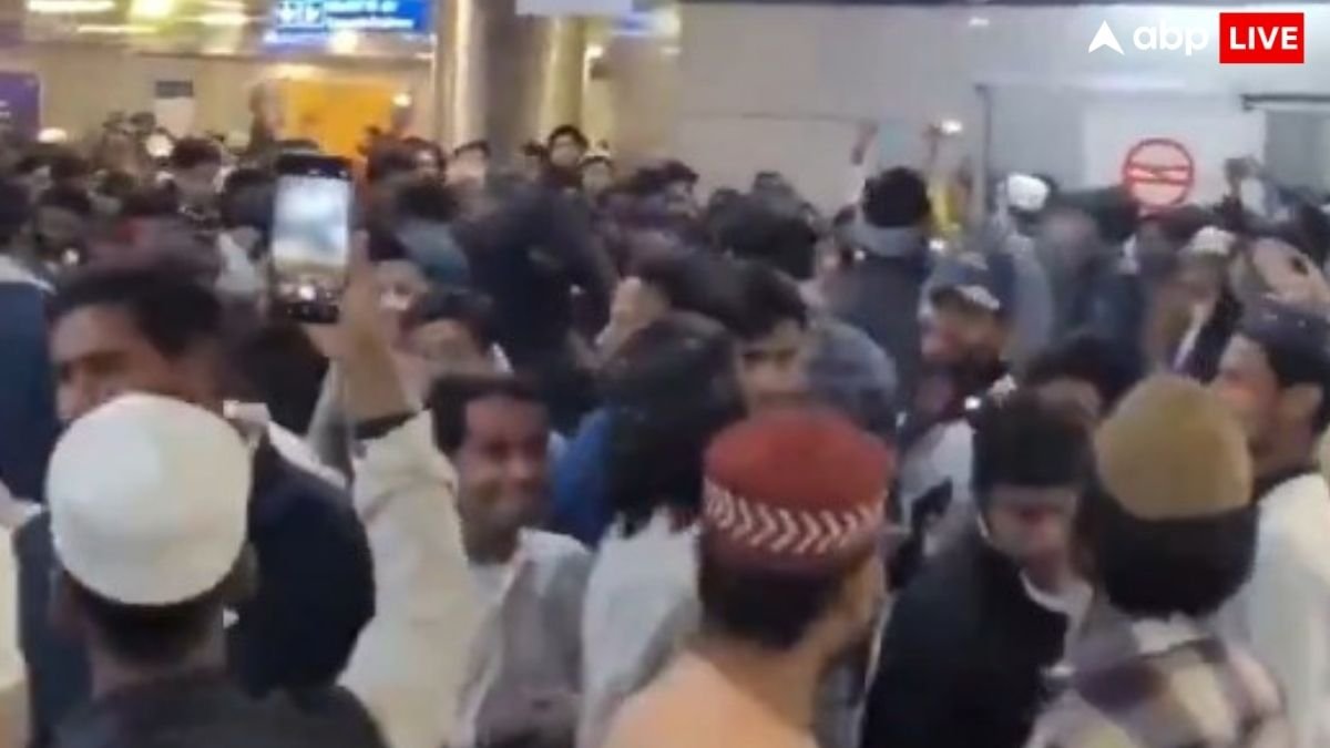 केजरीवाल काल का अंत हो चुका, अब इनका इलाज होगा, दिल्ली मेट्रो में हुई हुड़दंगी पर बोले बीजेपी नेता