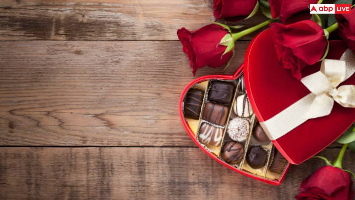 Happy Chocolate Day 2025:  चॉकलेट डे पर अपने पार्टनर को भेजें शुभकामनाएं संदेश, रिश्तों में घुल जाएगी मिठास