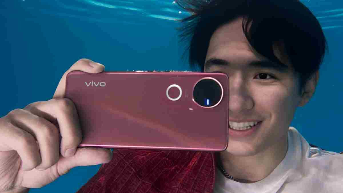 9 हजार रुपये से भी ज्यादा सस्ता हो गया Vivo का ये वाटरप्रूफ स्मार्टफोन, पहली बार मिल रहा इतना सस्ता, जानें पूरी डील