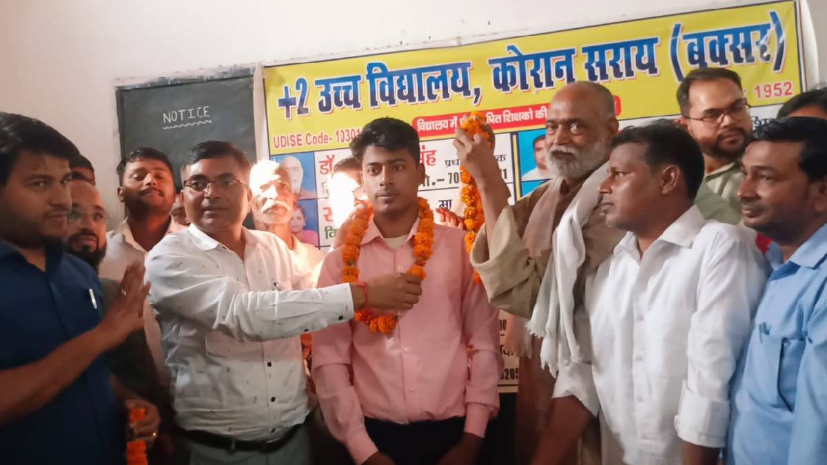 Bihar Inter Exam 2025: कड़ी मेहनत ने शाकिब शाह को दिलाई सफलता, बिहार इंटर की परीक्षा में बने सेकेंड टॉपर