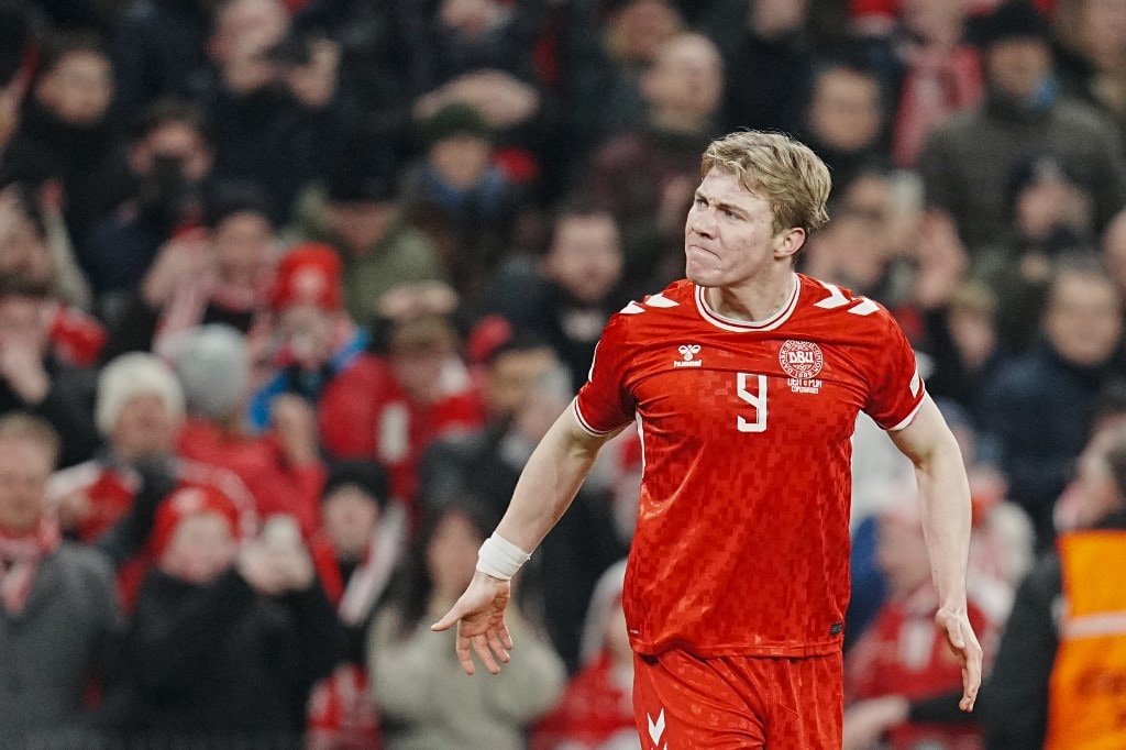 Hojlund Copies Ronaldos Iconic Celebration After Winner vs Portugal