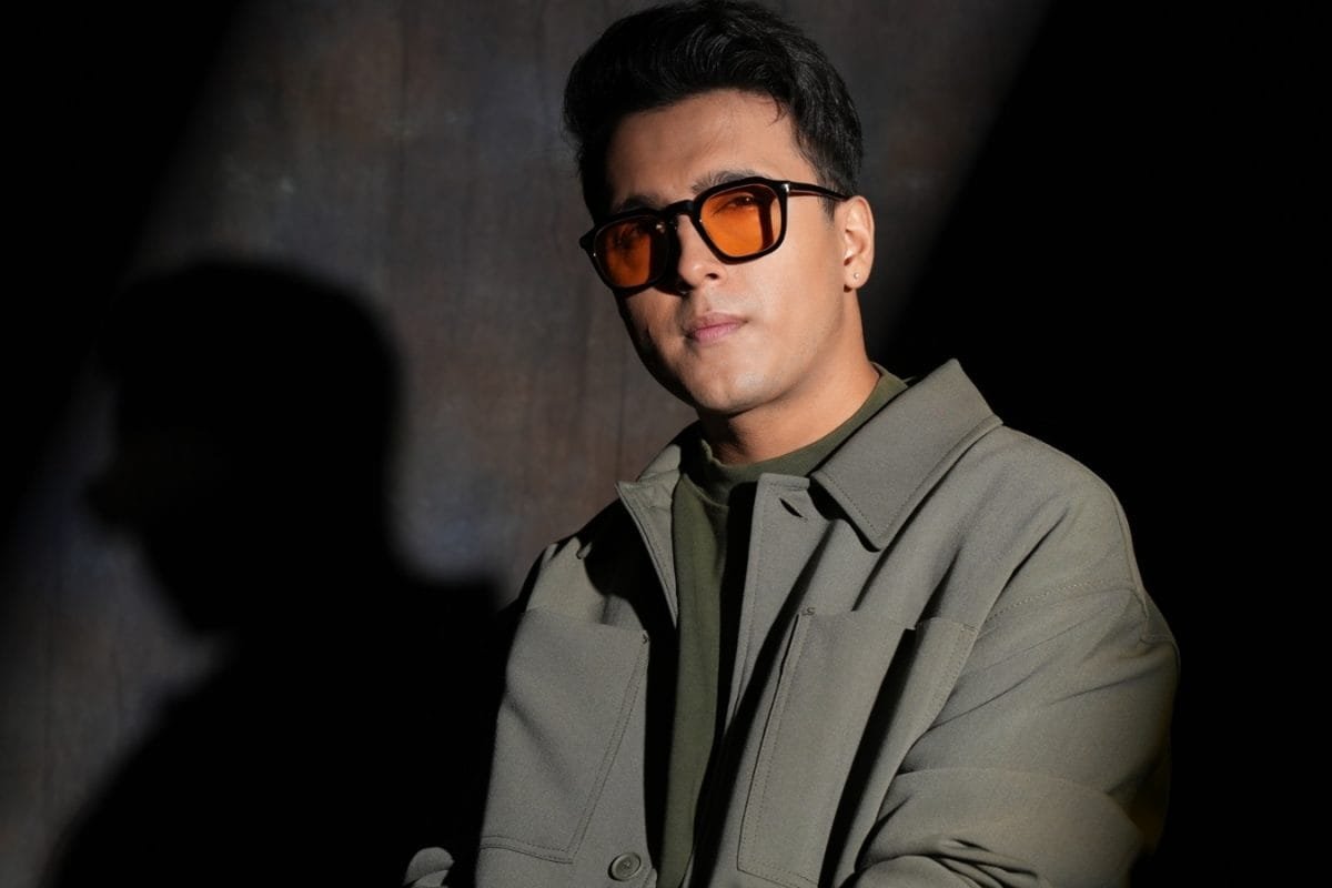 Aditya Rikhari’s Noida Concert Turns Chaotic As Two Girls Fight With Woman, Crowd Steps In | Viral Video