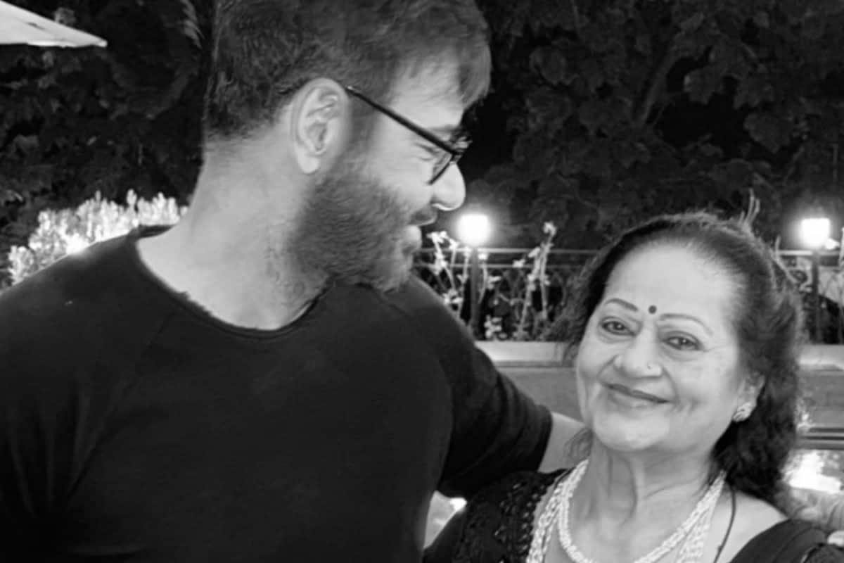 Ajay Devgn Shares An Adorable Photo With His Mother On Birthday, Says ‘May Your Smile Never Fade’