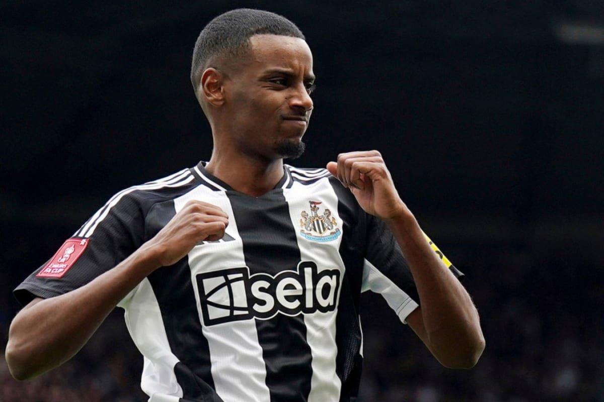 Newcastle Star Alexander Isak Makes Liverpool His Priority as Transfer Saga Heats Up