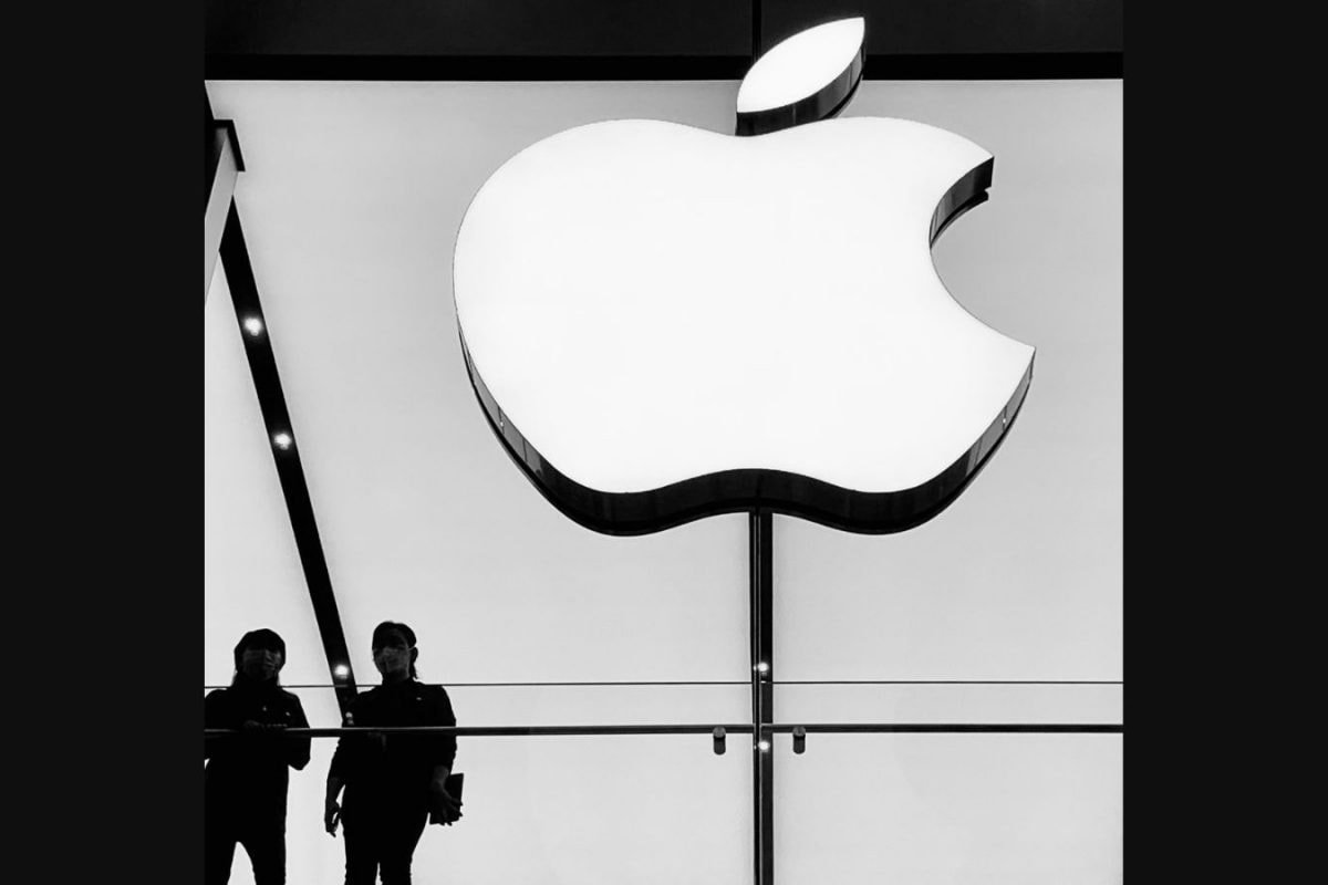 Apple to Source, Produce All Its Mobile Phones In India In Years To Come: Jyotiraditya Scindia