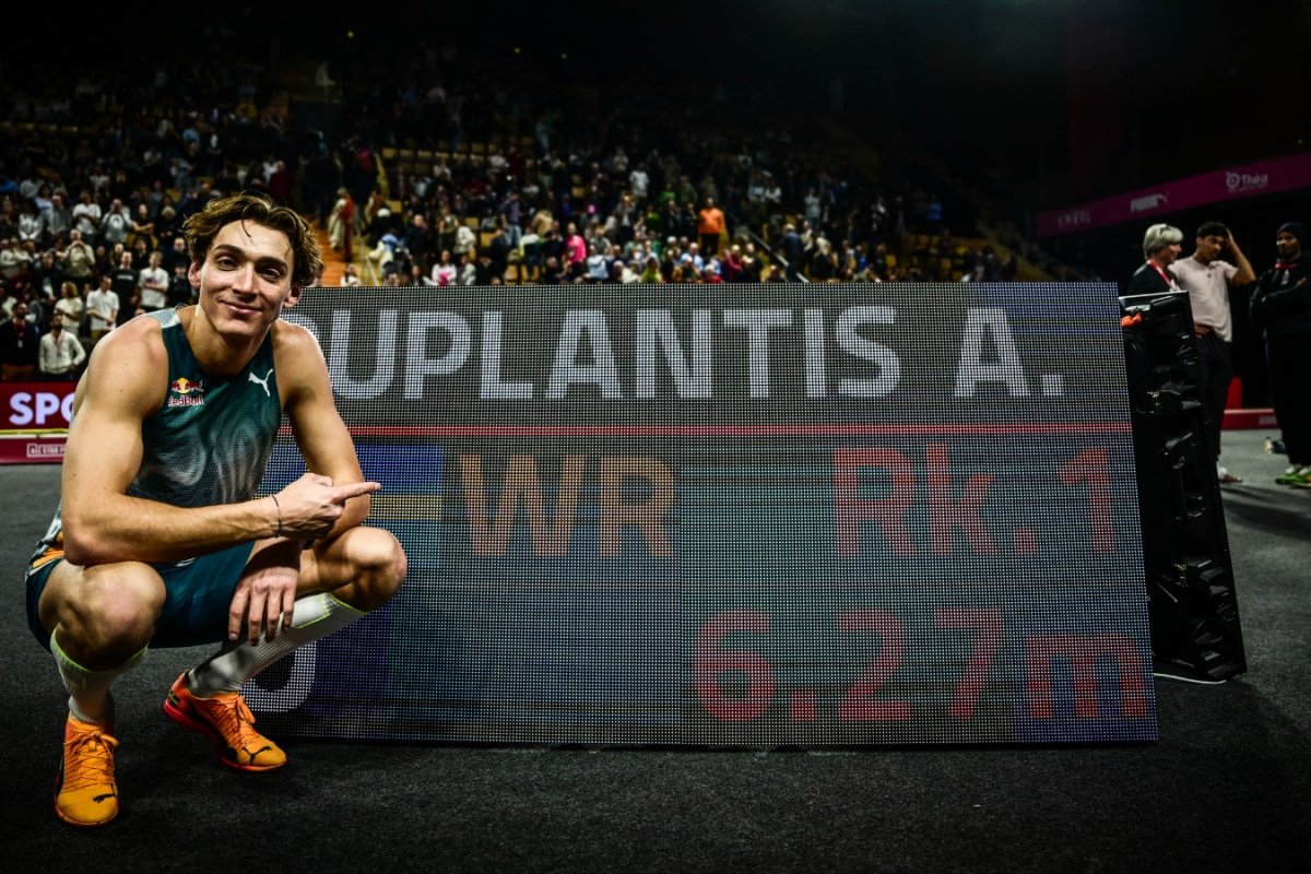 Armand Duplantis Breaks His Own Pole Vault World Record With Leap Of 6.27m