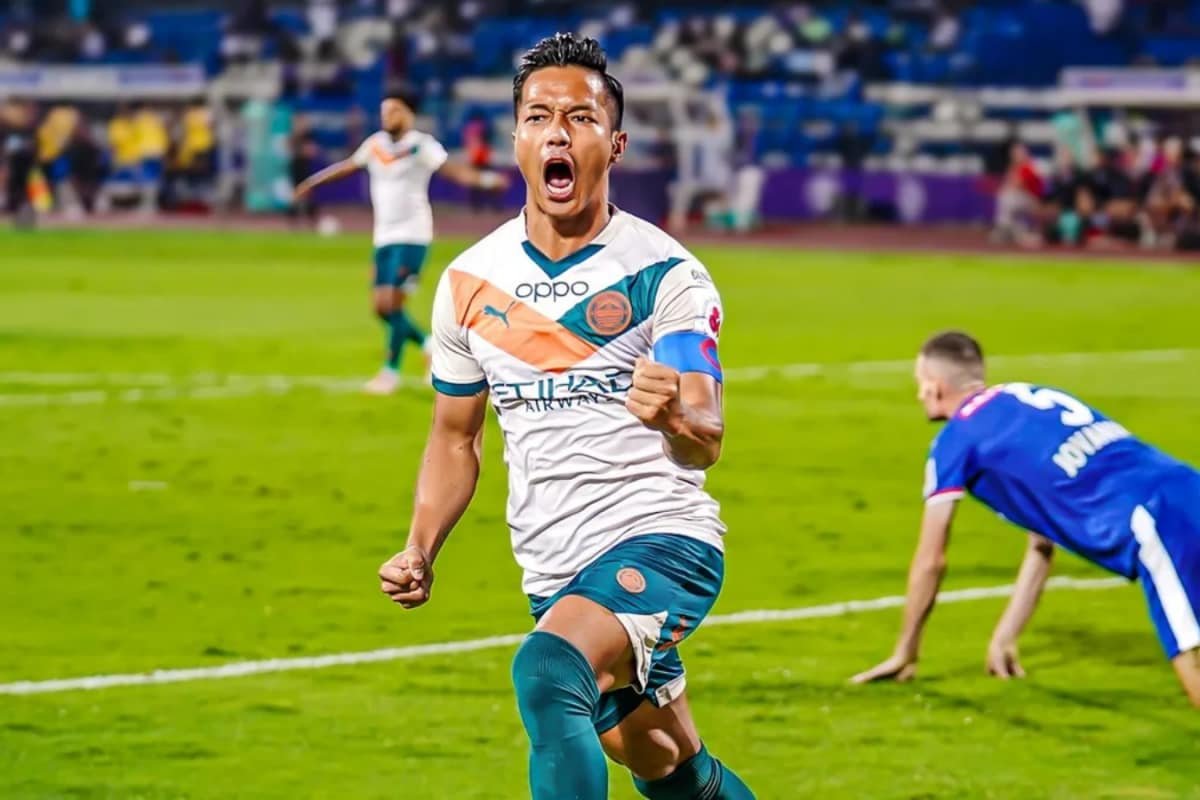 ISL 2024-25: Mumbai City FC Qualify For ISL Playoffs With 2-0 Win Over Bengaluru FC