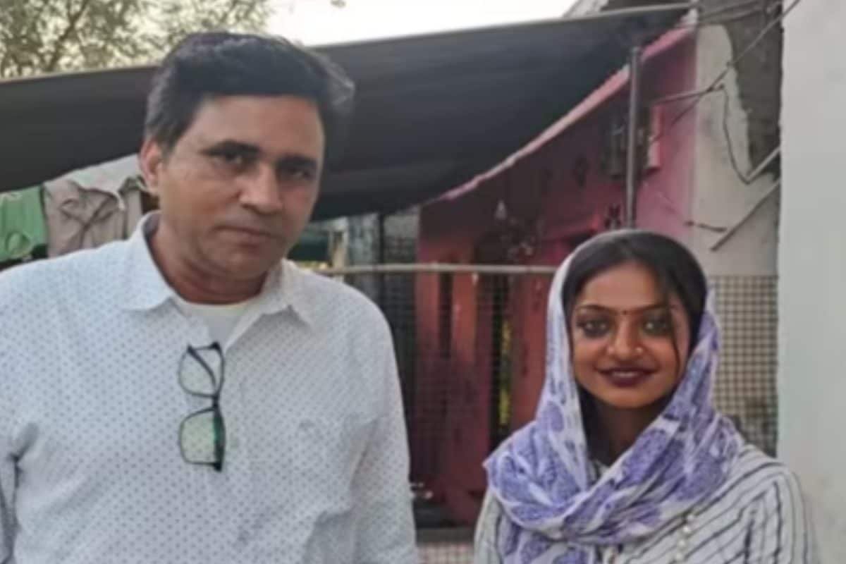 Viral Mahakumbh Girl Monalisa Bags Lead Role In Bollywood Film Opposite Rajkummar Raos Brother