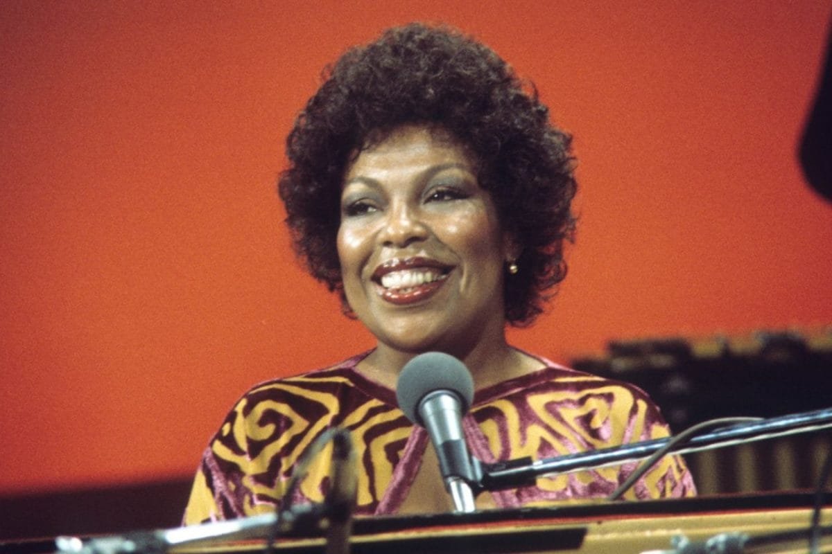 Roberta Flack, Iconic Grammy-Winning Singer, Passes Away At 88