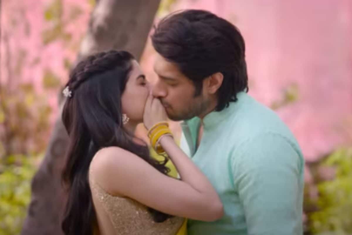 Loveyapa Box Office Collection Day 1: Junaid Khan-Khushi Kapoors Film Mints Rs 1.33 Crore On Opening Day